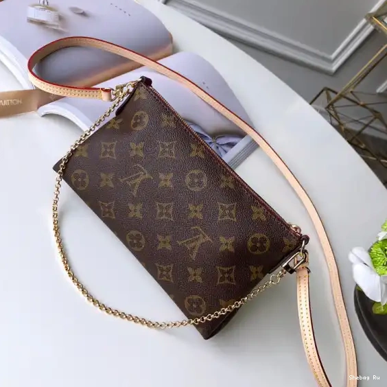 CHANELUTCH Vuitton Louis PALLAS 0602